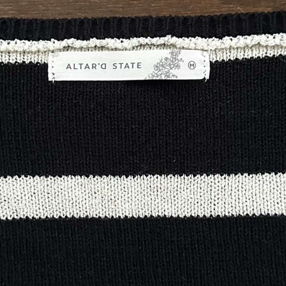 Altar'd State Emery Tie Front Cardigan Black/White M-NWOT - Picture 5 of 7
